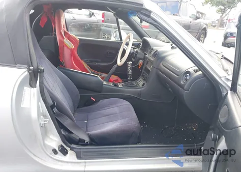 1999 Mazda Mx-5 Miata Leather Pkg/Popular Equipment Pkg/Sports Pkg/Touring Pkg z USA, uszkodzony, nr VIN JM1NB3534X0131320